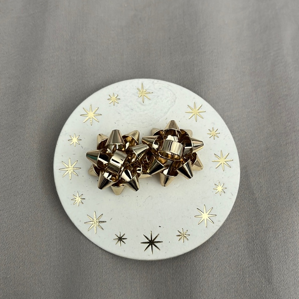 ❤️Brand new gold bow earrings